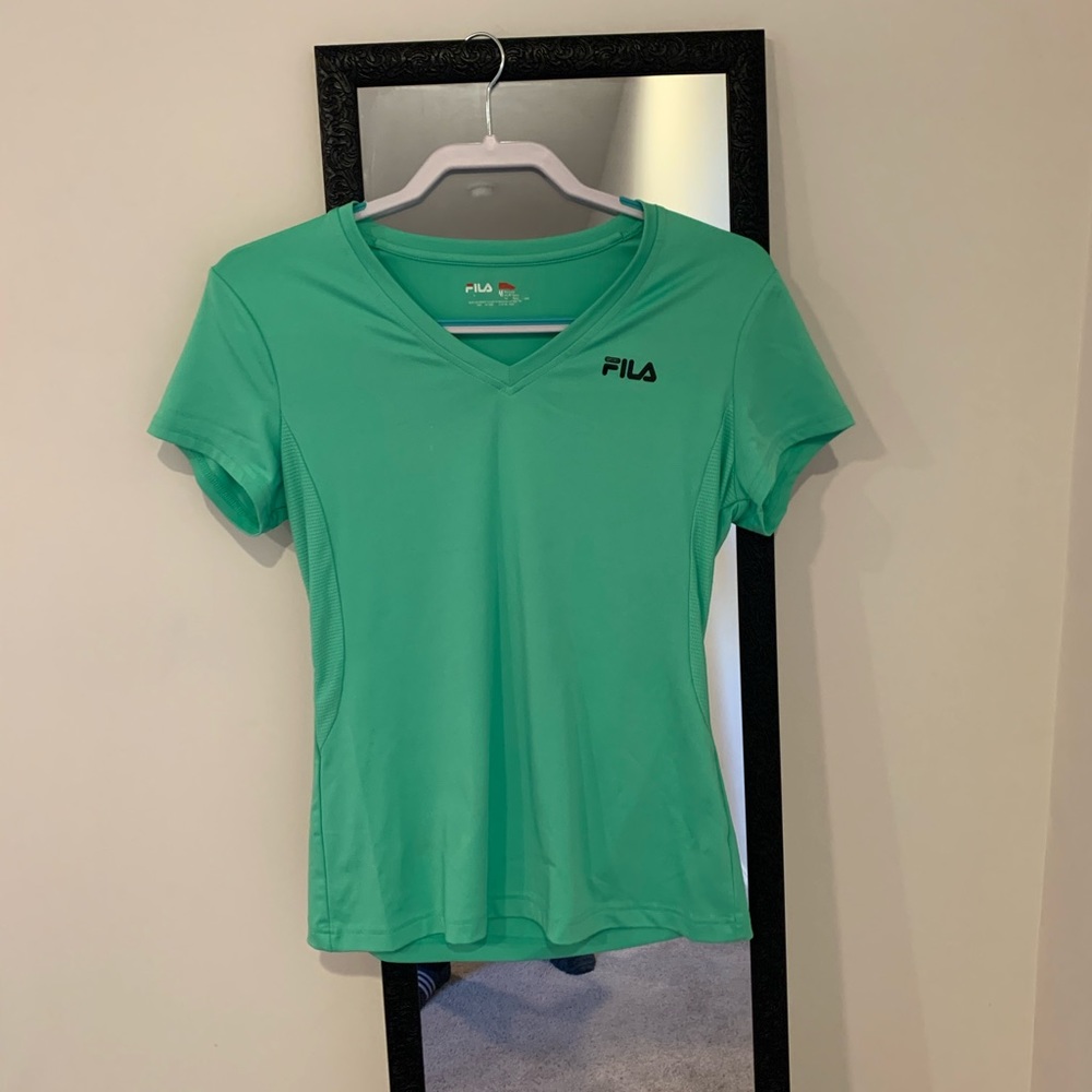 Filas dry-fit athletic shirt